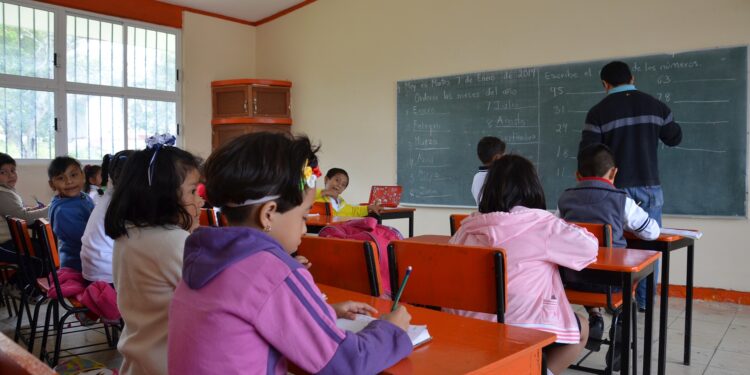 Estados rechazan adelantar fin del ciclo escolar propuesto por SEP