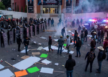 Protestan en Zacatecas contra David Monreal por represión