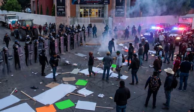 Protestan en Zacatecas contra David Monreal por represión