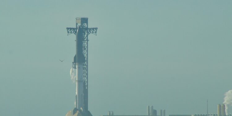 Decepción en Playa Bagdad tras posponerse lanzamiento de SpaceX