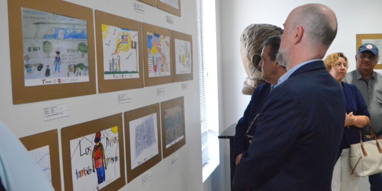 Inaugura ITM y Consulado de México en Houston, muestra que da voz a la niñez migrante tamaulipeca