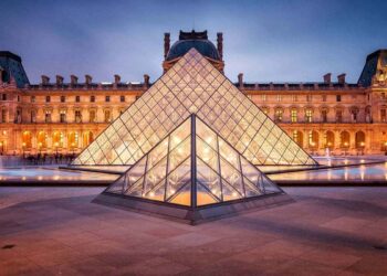 Robo del Museo Louvre tendrá película y una serie