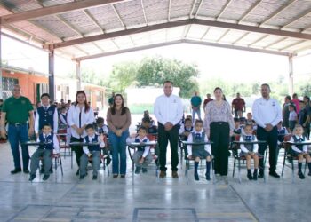 Beneficia SET a más de mil 500 estudiantes