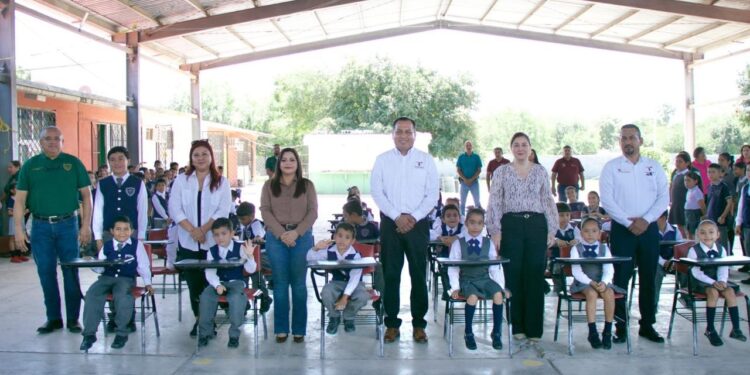 Beneficia SET a más de mil 500 estudiantes