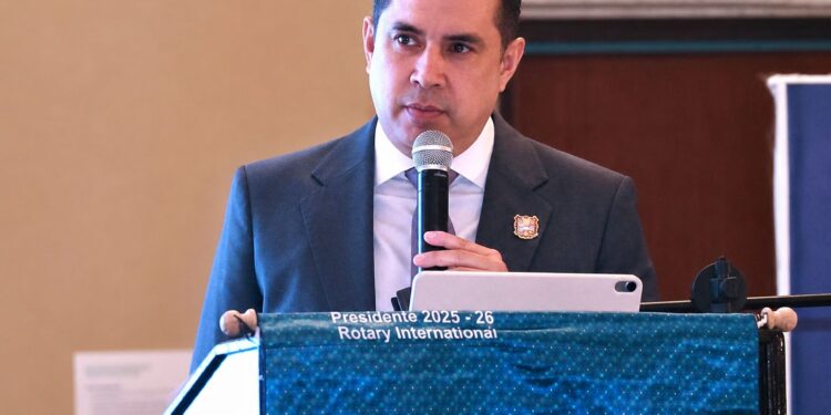 Participa secretario de Finanzas en encuentro rotario y destaca saneamiento financiero de Tamaulipas
