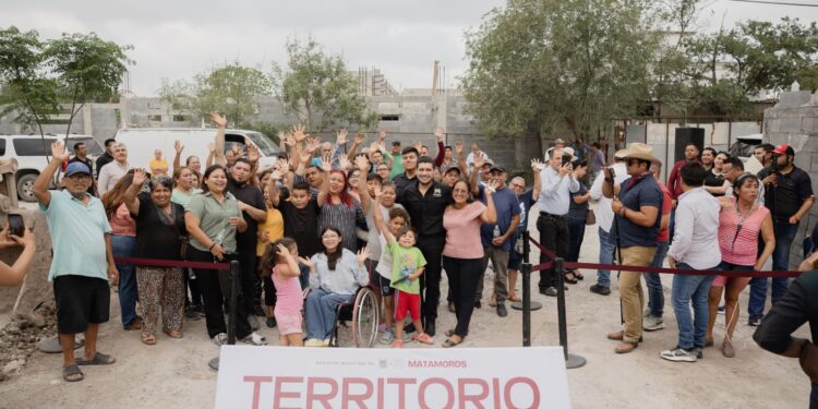 Beto Granados arranca pavimentación en Las Torres; anuncia inversión superior a los 4.5 MDP