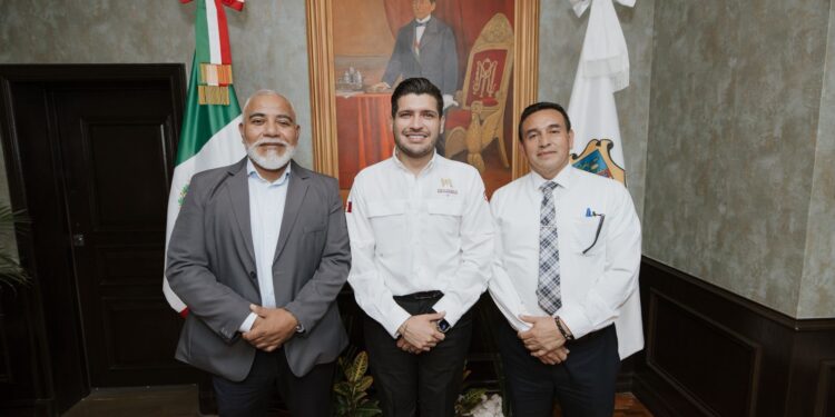 Beto Granados se reúne con directivos de CFE para atender apagones en Matamoros