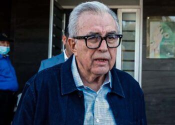 UIF congela cuentas bancarias a Rubén Rocha