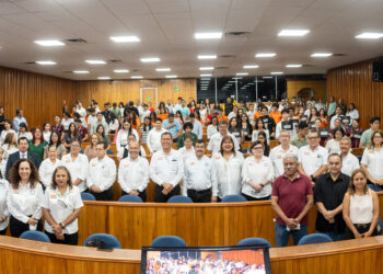 Reconoce la UAT excelencia académica con la entrega de más de 600 becas y estímulos educativos