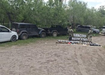 Aseguran vehículos y arsenal en Matamoros, pero no hay detenidos