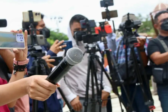 Encarcelan a 3 periodistas en San Luis Potosí y buscan a diez más