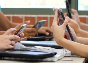 Buscan regular uso de celulares en escuelas de Tamaulipas