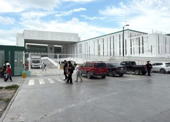 Hospital del IMSS de Reynosa sin aire acondicionado; culpan a CFE