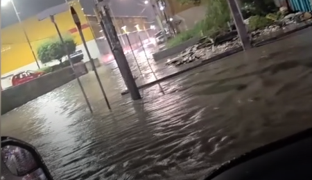 Lluvia deja inundaciones en Reynosa y suspensión de clases en Río Bravo