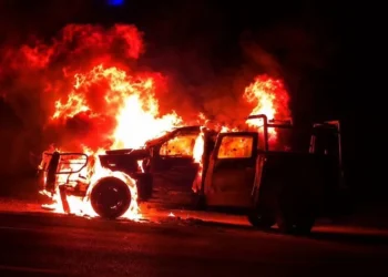 Se incendia patrulla de la Marina en Altamira por corto circuito