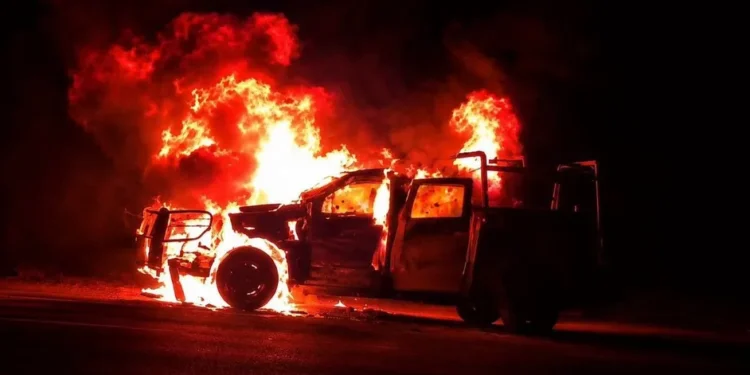Se incendia patrulla de la Marina en Altamira por corto circuito