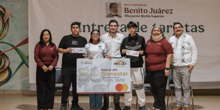 Beto Granados fortalece cercanía con la comunidad educativa de Matamoros