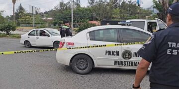 Abandonan cuerpos afuera del Congreso de Guerrero