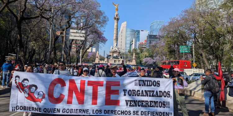 CNTE retira plantón de CDMX tras obtener fondos del gobierno federal