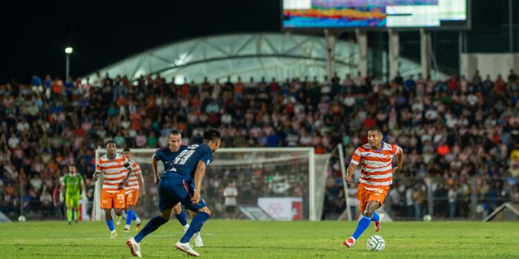 Correcaminos y Chivas regalan electrizante empate sin goles en el Marte R. Gómez