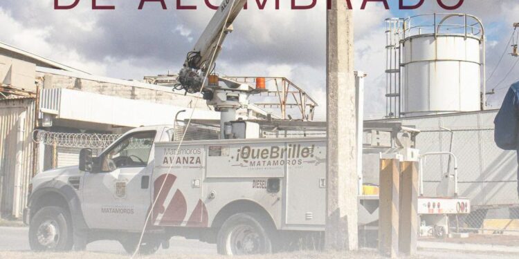 Beto Granados fortalece el alumbrado público con trabajos en distintos sectores de Matamoros
