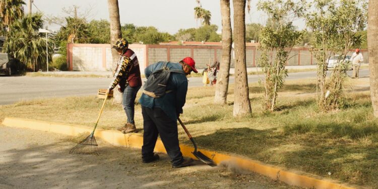 Beto Granados refuerza labores de limpieza en espacios públicos de Matamoros