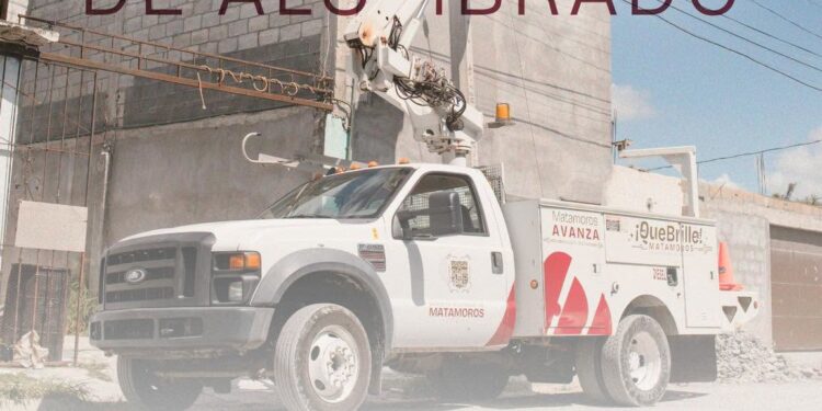 Beto Granados fortalece el alumbrado público con trabajos permanentes en distintos sectores de Matamoros
