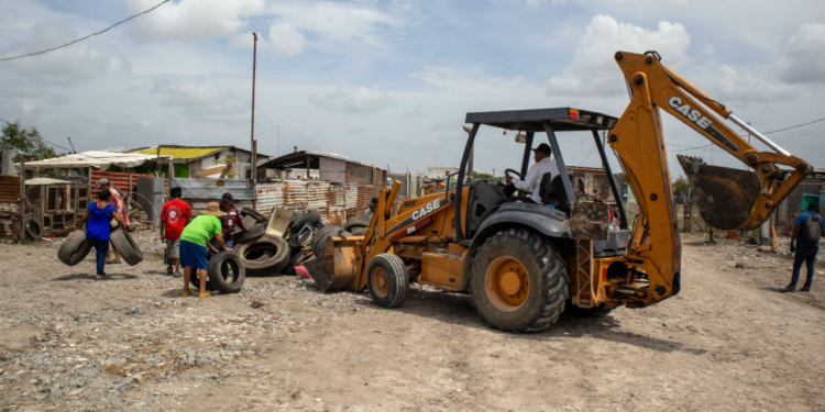 Beto Granados refuerza acciones contra basureros clandestinos en Matamoros