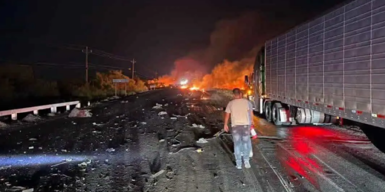 Choque e incendio en carretera Victoria-Matamoros deja un muerto