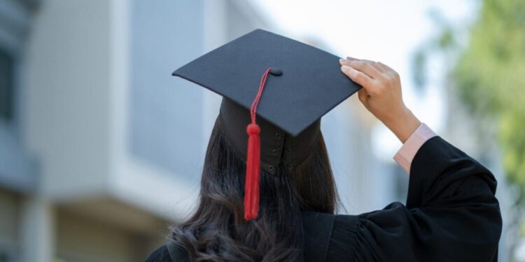 Fraudes en graduaciones escolares: evítalos con estas recomendaciones