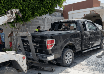 Hombre destruye vivienda en Reynosa tras provocar dos choques