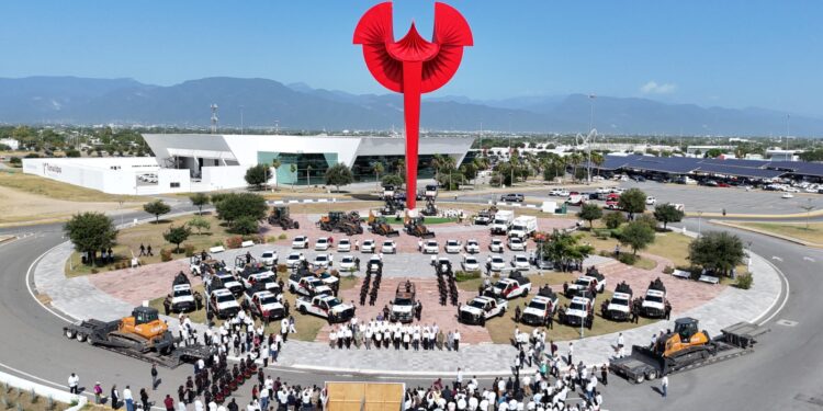 Fortalece Gobierno de Tamaulipas capacidad operativa de la Secretaría de Obras Públicas con nueva maquinaria