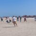 Adolescentes en proceso de reinserción social juegan fútbol playero en Miramar
