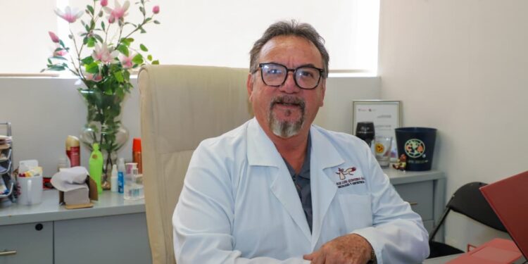 “Si tú no puedes, nosotros vamos”, llevan prevención del cáncer de mama a los centros laborales