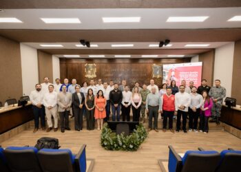 Beto Granados encabezó sesión del Consejo Consultivo de Turismo y reinauguró las Canchas Cascaritas