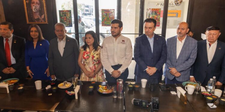 Beto Granados fortalece diálogo con empresarios y líderes sindicales para impulsar el desarrollo de Matamoros