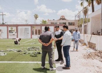 Beto Granados supervisa avances en el Centro Deportivo Ing. Eduardo Chávez