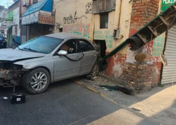 Accidente ocurrido en Matamoros donde murieron madre e hijo tras ser impactados por un transportista.