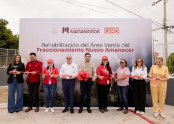 Reinaugura Beto Granados área verde de la colonia Nuevo Amanecer en colaboración con OXXO
