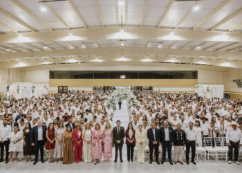 Beto Granados acompaña a más de 500 parejas en jornada de Matrimonios Colectivos 2026