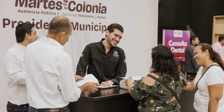 Beto Granados encabeza una nueva jornada de "Martes en tu Colonia" en Matamoros