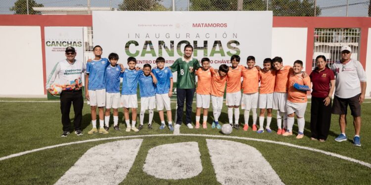 Inaugura alcalde Beto Granados nuevas canchas de Fútbol 5 en el Deportivo Eduardo Chávez