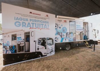 Beto Granados lleva el programa "Agua para la Comunidad" a Praderas de la Rioja