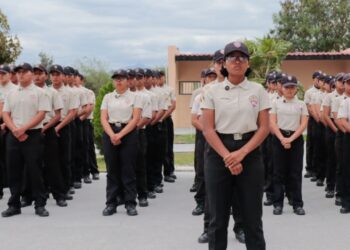 Comienza cierre y cambios de nombre de escuelas militarizadas en México