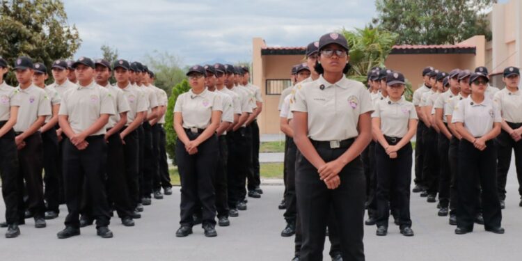 Comienza cierre y cambios de nombre de escuelas militarizadas en México