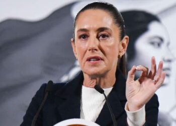 La presidenta Claudia Sheinbaum durante una conferencia donde rechazó gravar las herencias en México.