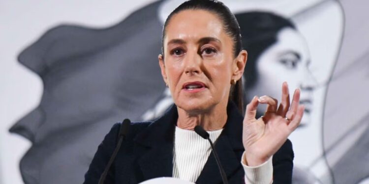 La presidenta Claudia Sheinbaum durante una conferencia donde rechazó gravar las herencias en México.