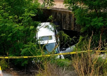 En volcadura muere agente de FGR en Reynosa