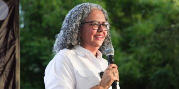 Graciela Domínguez es la gobernadora interina de Sinaloa en relevo de Rocha Moya
