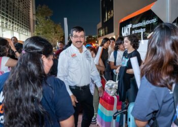 Brinda rector de la UAT emotiva despedida a talentos universitarios